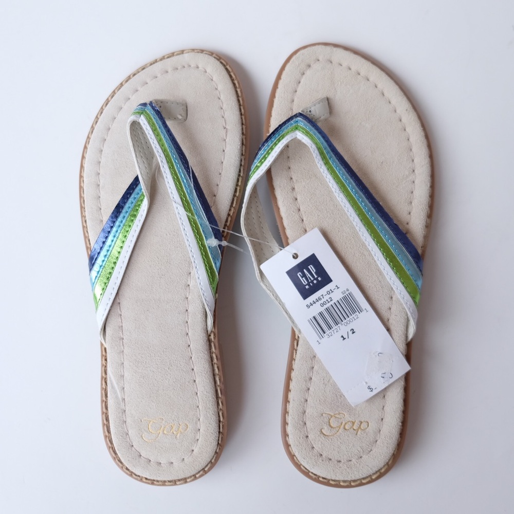 NWT GAP White Thong Open Toe Slip On Sandals Flip Flops Summer Shoes Kids 1 / 2